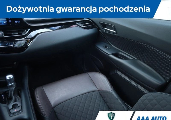 Toyota C-HR cena 93500 przebieg: 65200, rok produkcji 2019 z Kościerzyna małe 106